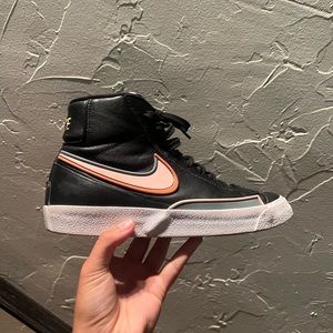 mid 77’ nike blazer